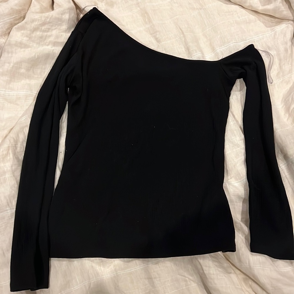 Black one shoulder ribbed shirt that has never been worn!